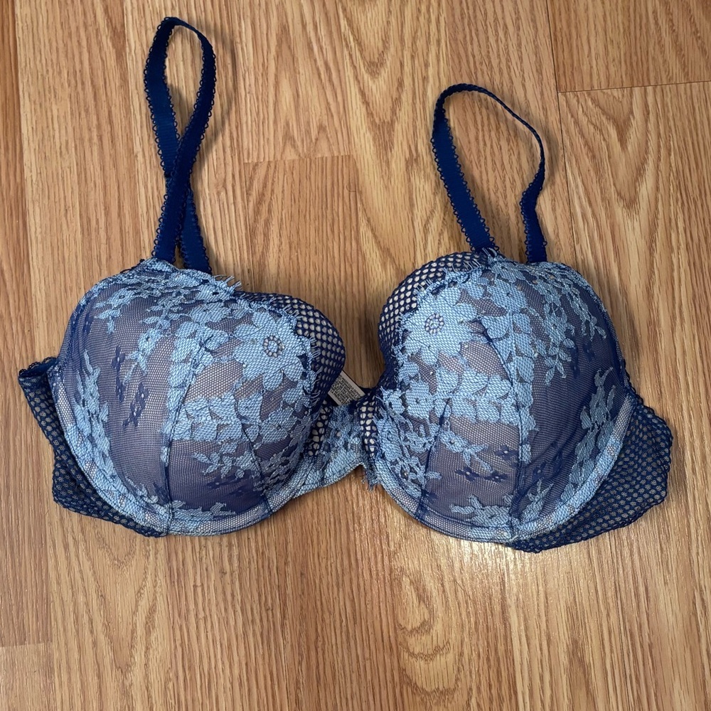 Victoria's Secret Dream Angels Perfect Coverage Lace Bra